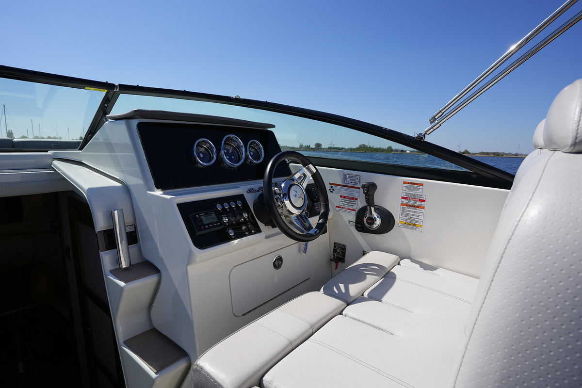 foto: 38 Sea Ray Sundancer 265