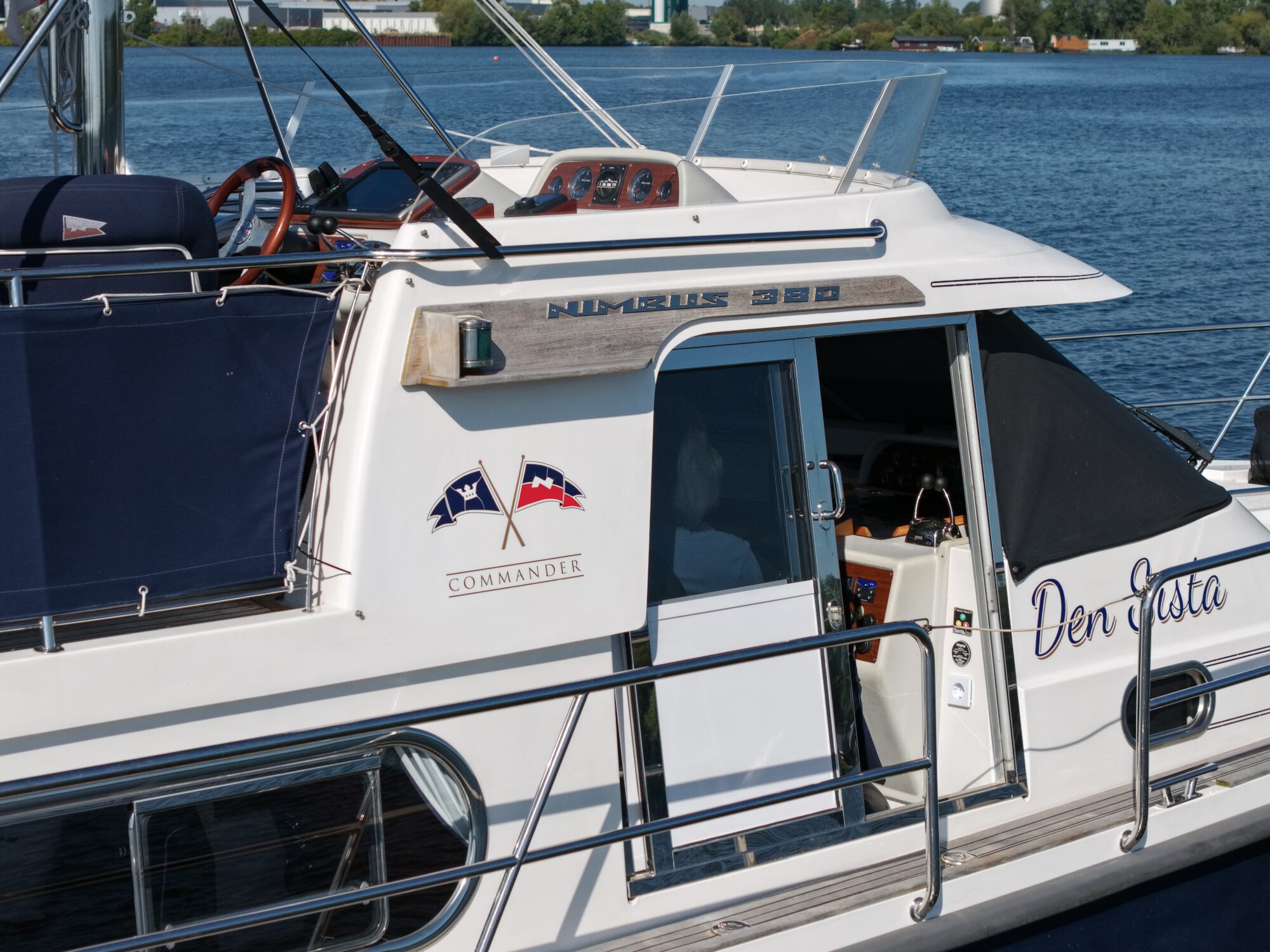 foto: 26 nimbus Nimbus 380 Commander