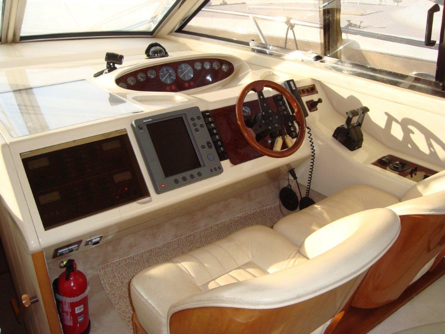 foto: 6 Princess 460 Fly