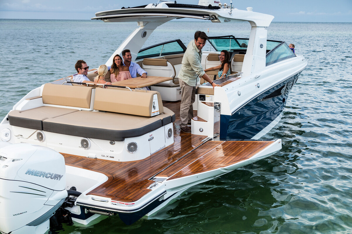 foto: 11 Sea Ray SLX 400 Outboard