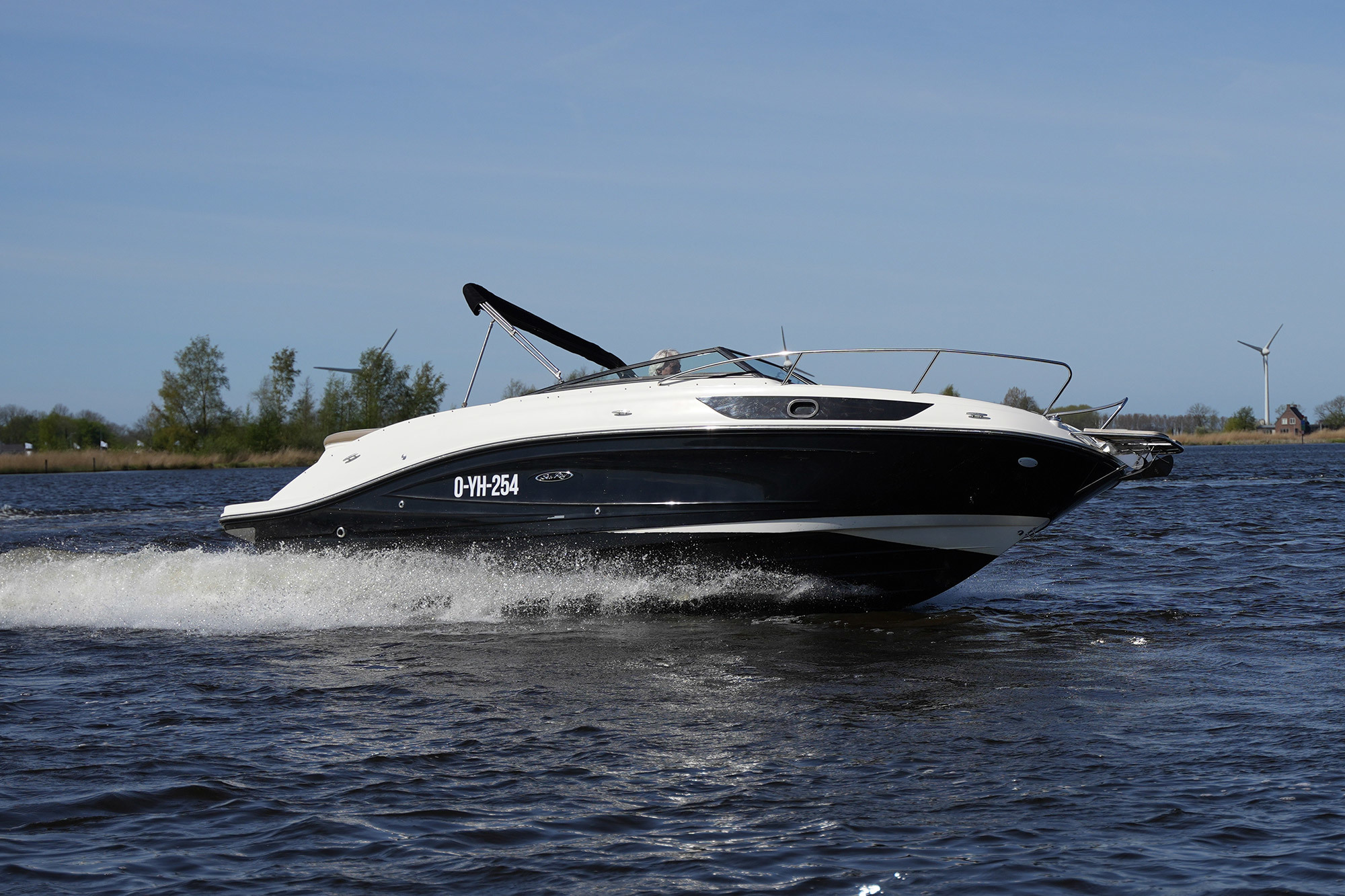 foto: 17 Sea Ray Sun Sport 230