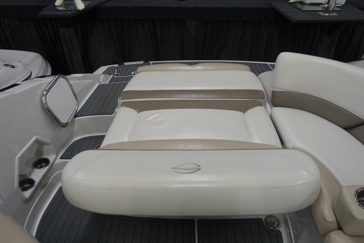 foto: 8 Crownline E6 Bowrider