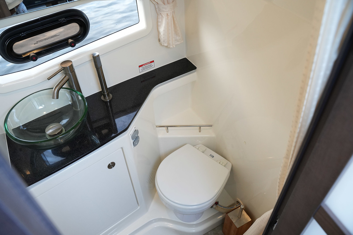 foto: 14 Sea Ray Sundancer 290