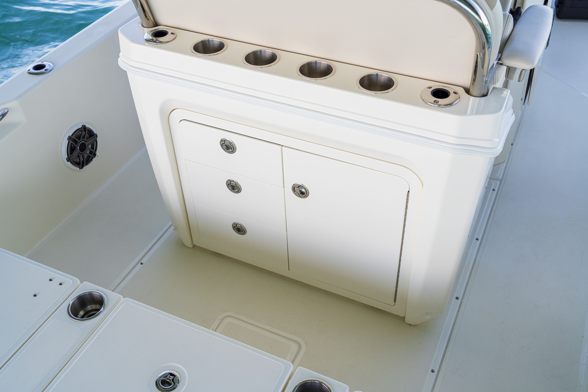 foto: 14 Boston Whaler 250 Dauntless