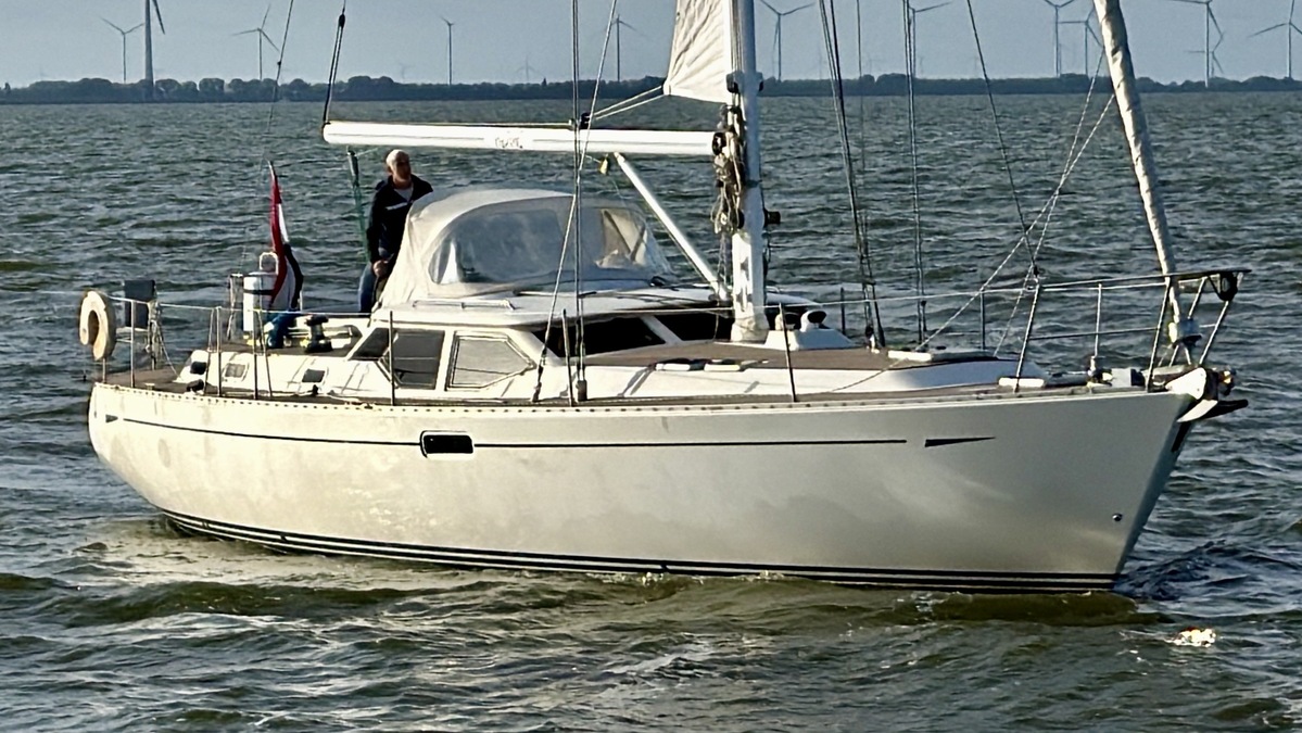 foto: 12 Oyster 45 Deck Saloon