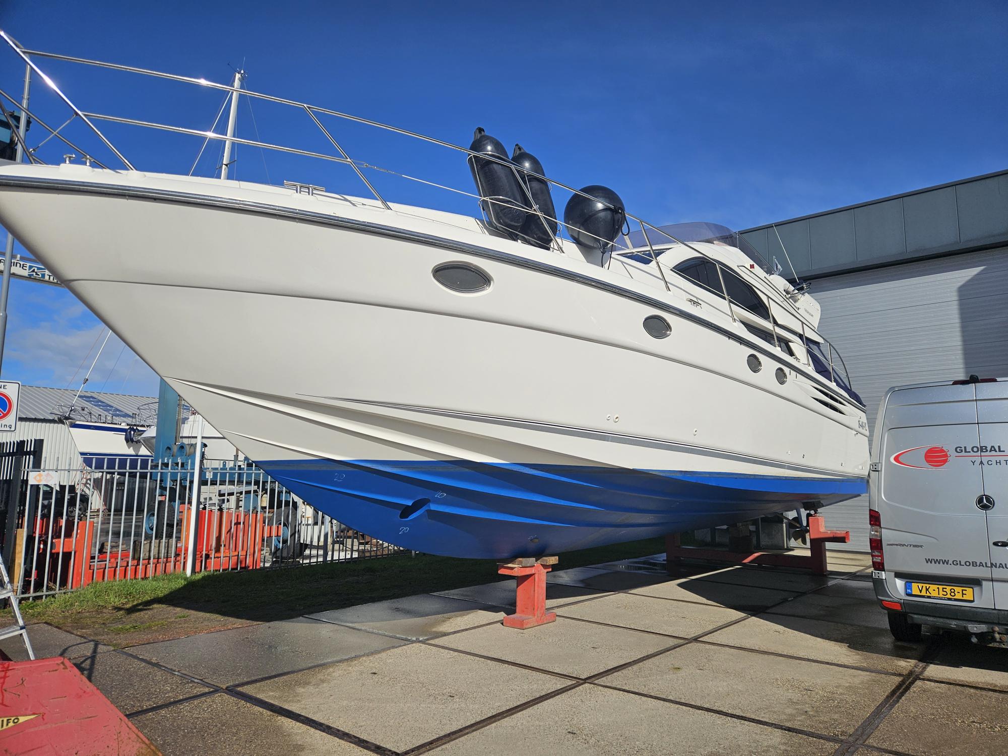 foto: 34 Fairline Phantom 50