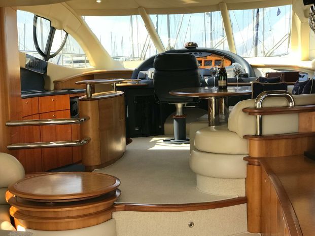 foto: 6 Azimut 55 E