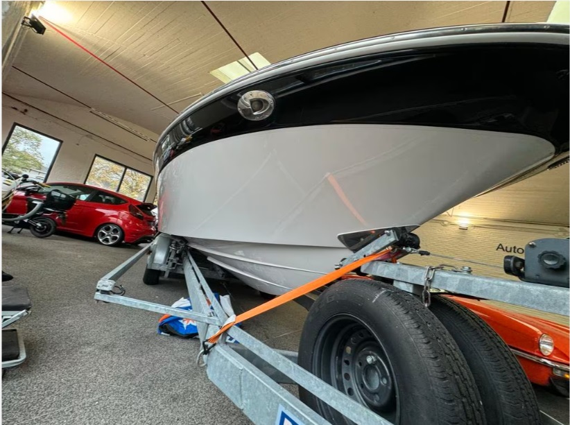 foto: 5 Four Winns  Horizon 210