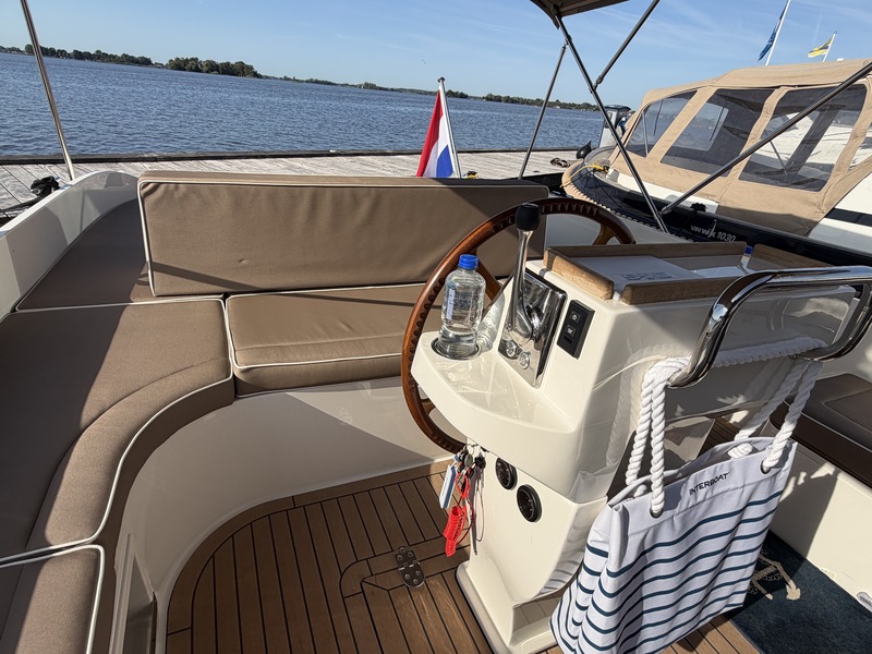 foto: 18 Intender 950 Cabrio