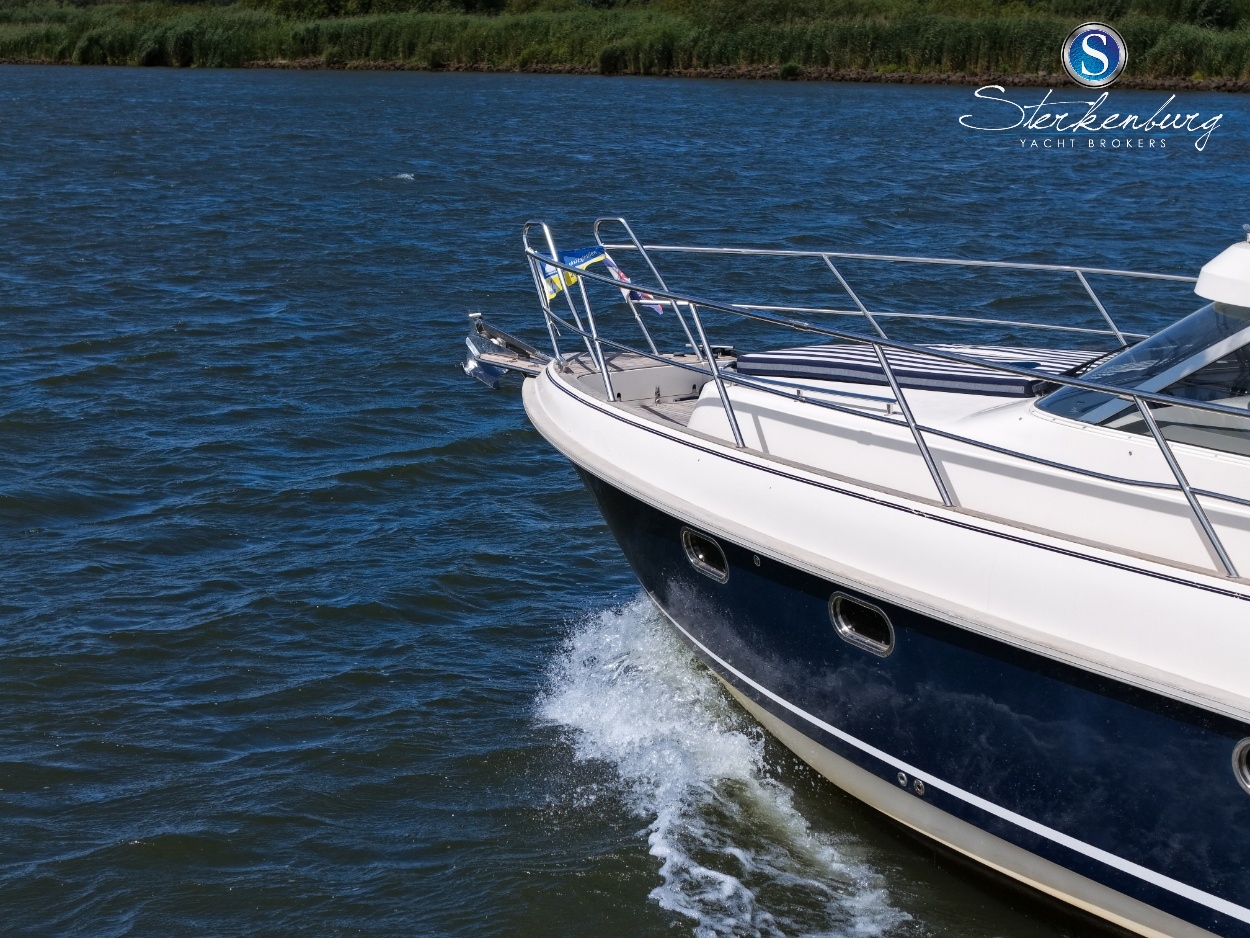 foto: 23 Aquador 33 HT