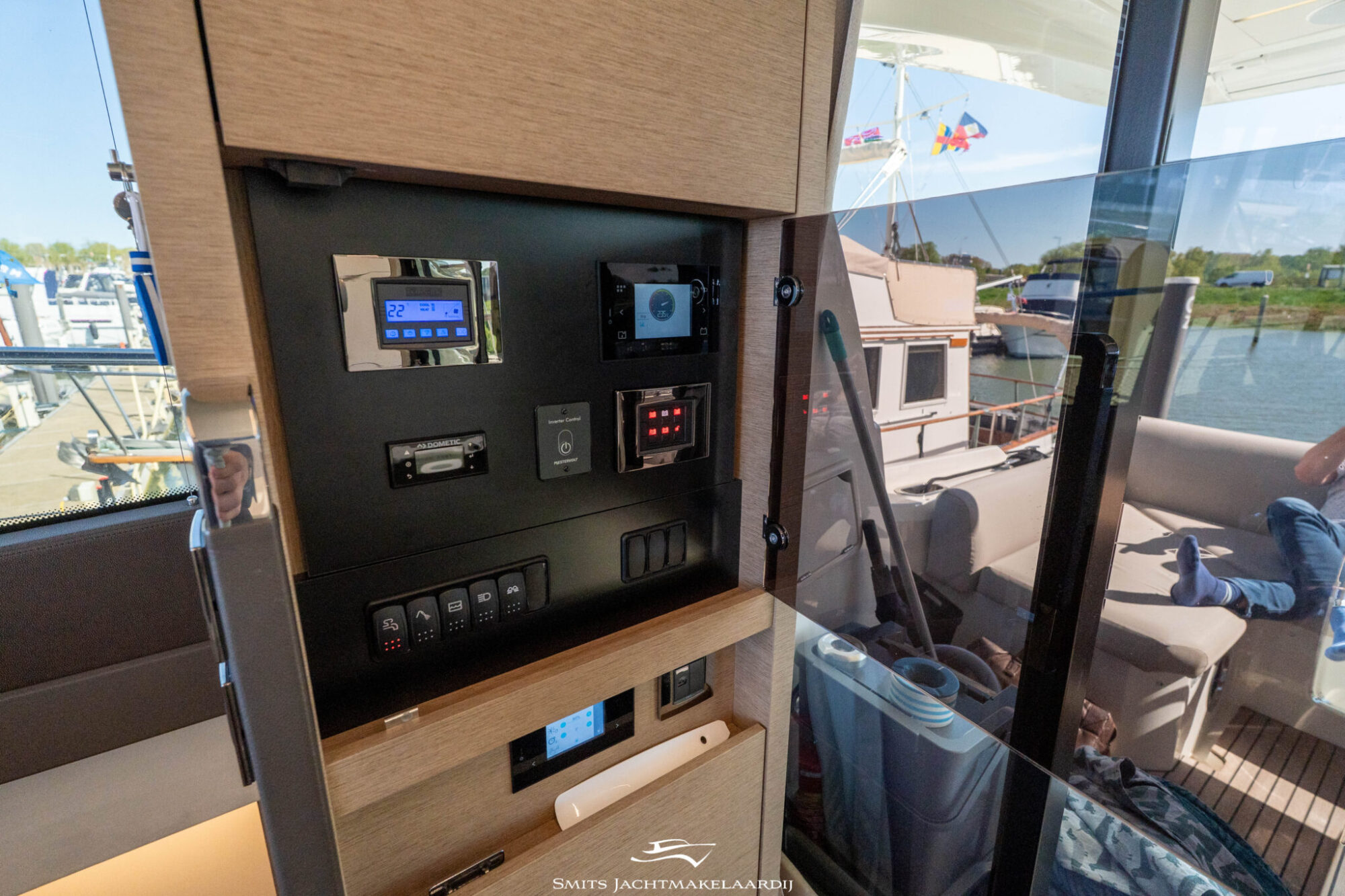 foto: 101 Prestige Prestige 590 Flybridge