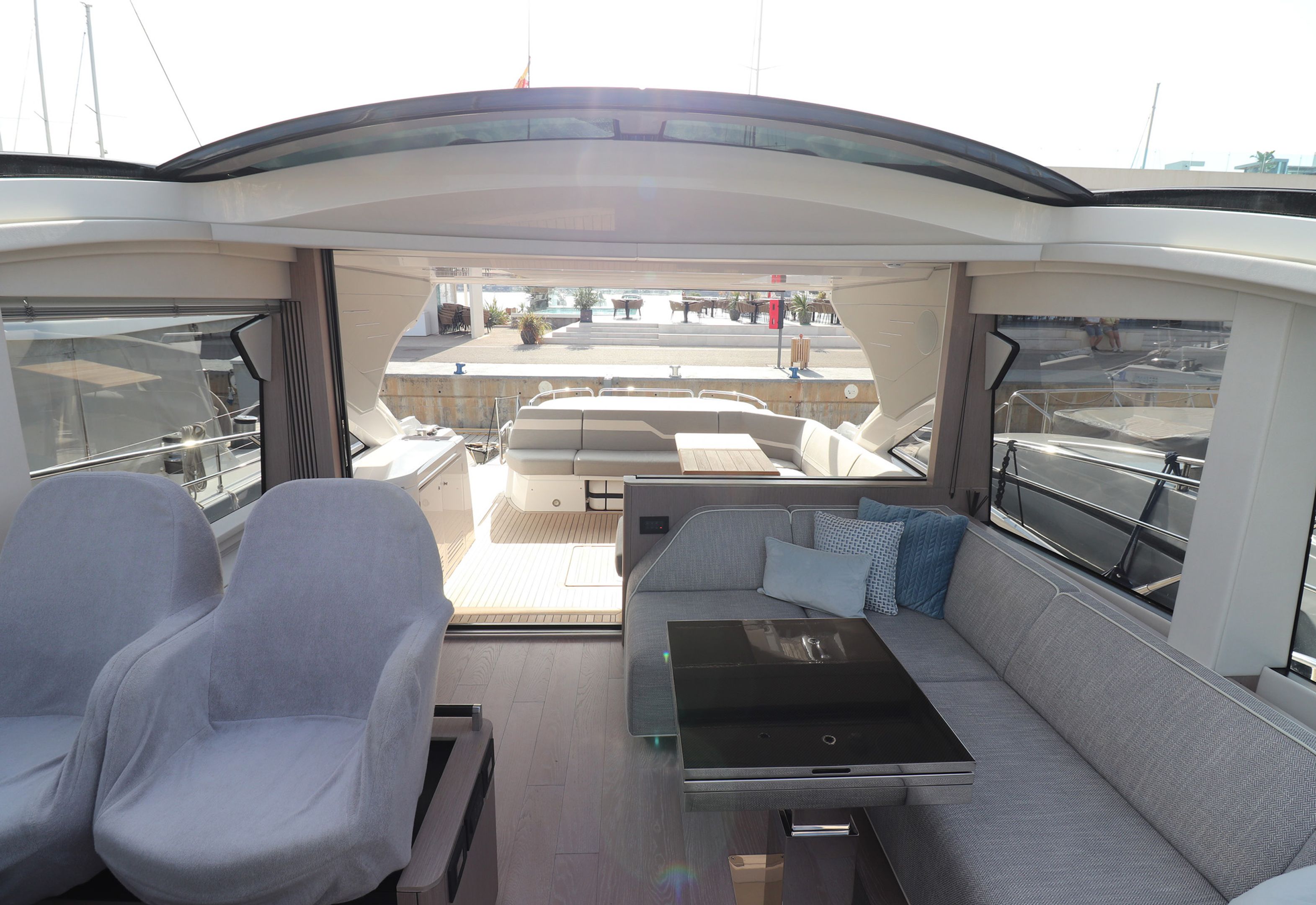 foto: 6 Sunseeker Predator 60 Evo