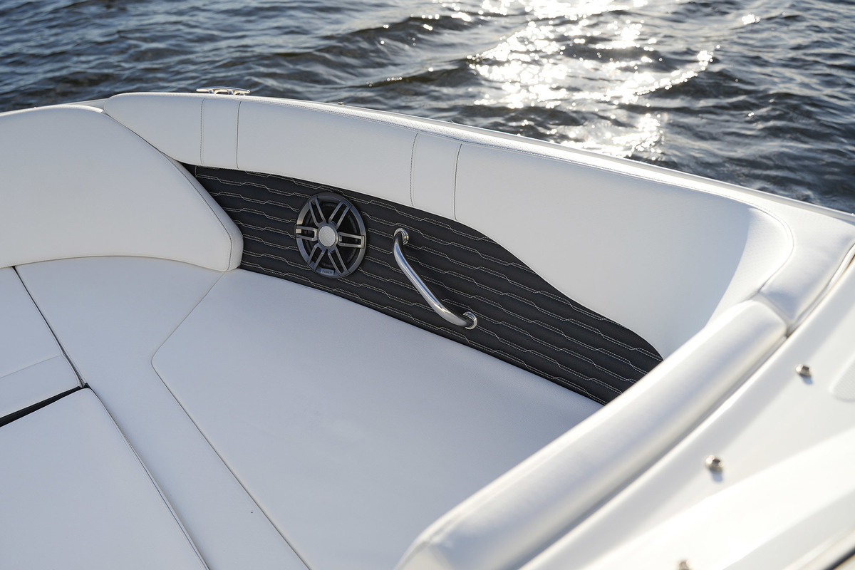 foto: 34 Sea Ray SPX 230 Outboard