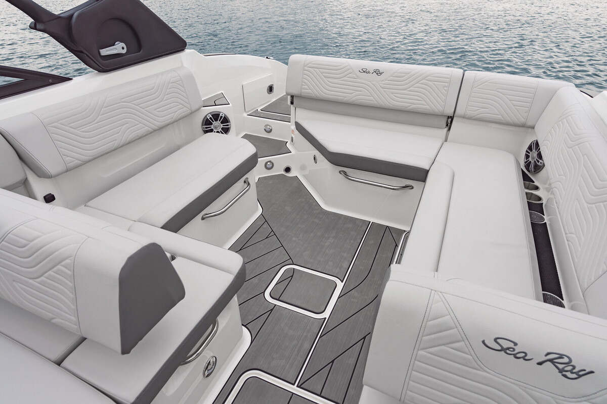 foto: 21 Sea Ray SDX 270 Surf