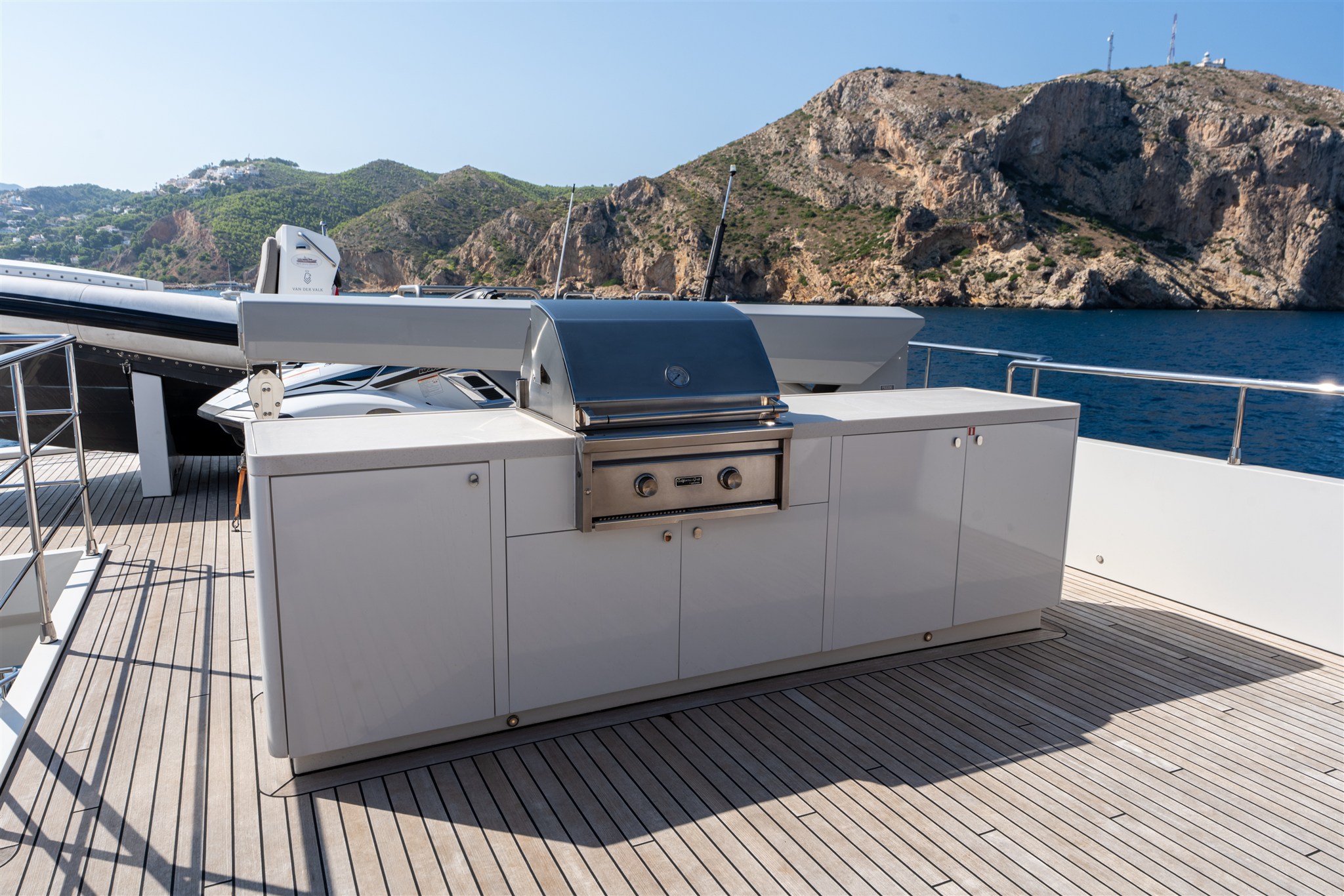 foto: 18 Van Der Valk Shipyard Custom Explorer