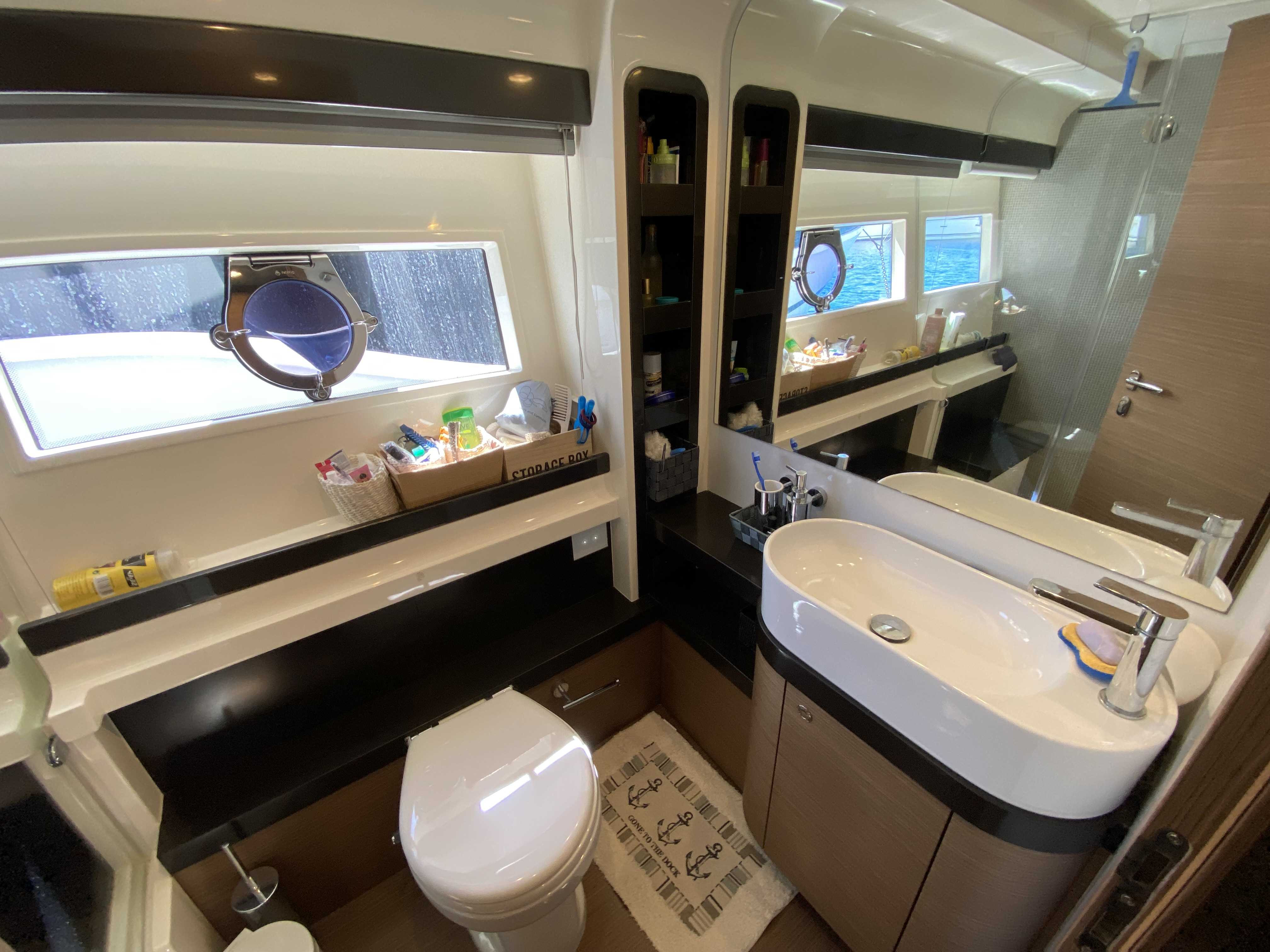 foto: 12 Ferretti 550