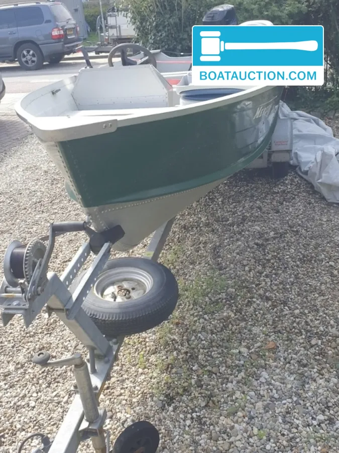 foto: 5 Quicksilver 450sf