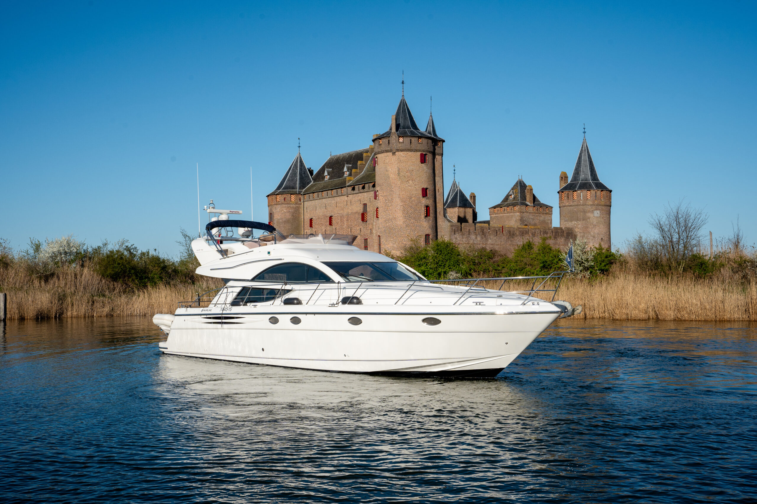 foto: 13 Fairline Phantom 50