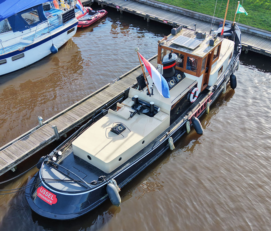 foto: 23 Motorsleepboot 13.90, IJssel