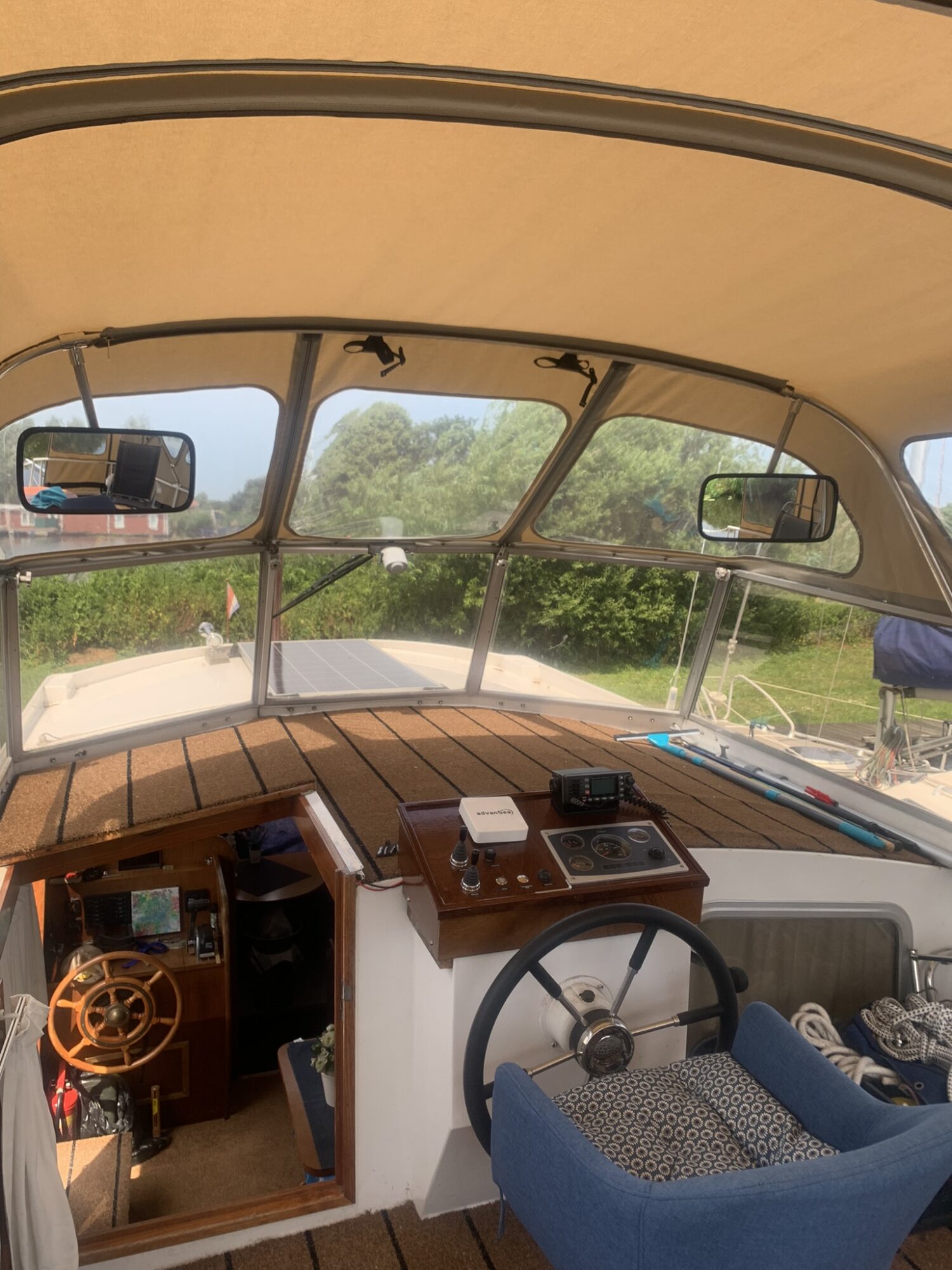 foto: 30 Crown yachts Crown Kruiser 11.90 AK Cabrio