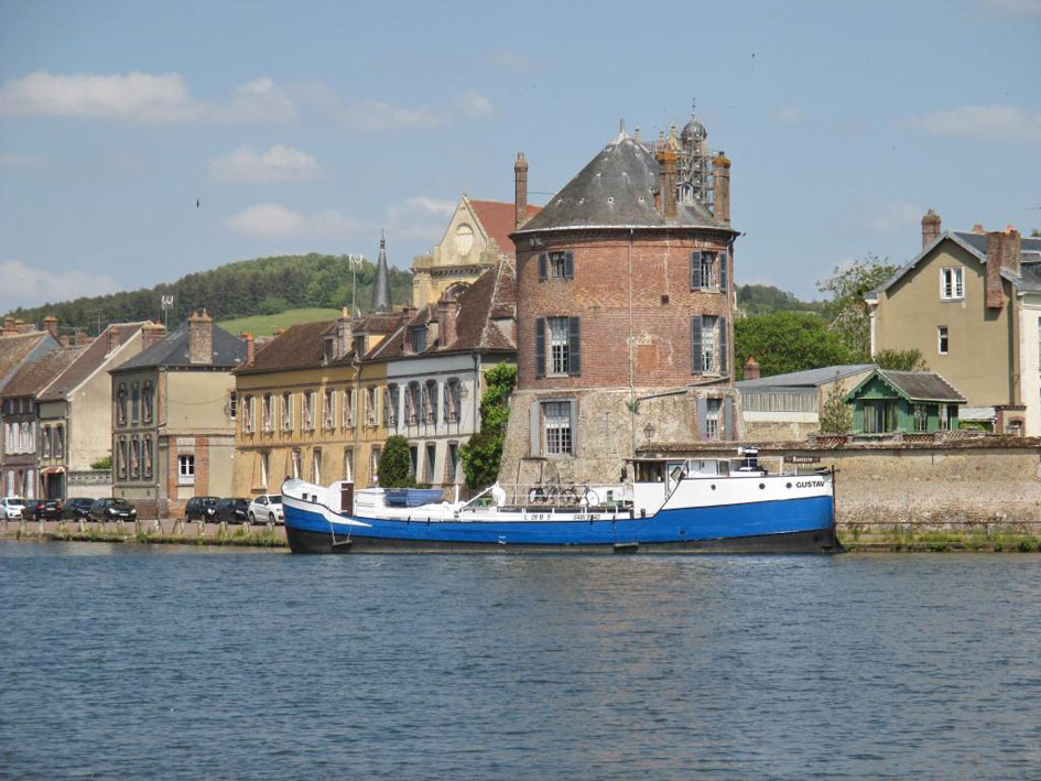foto: 33 Waddenvaarder 25.40 Rijnvaart gecertificeerd