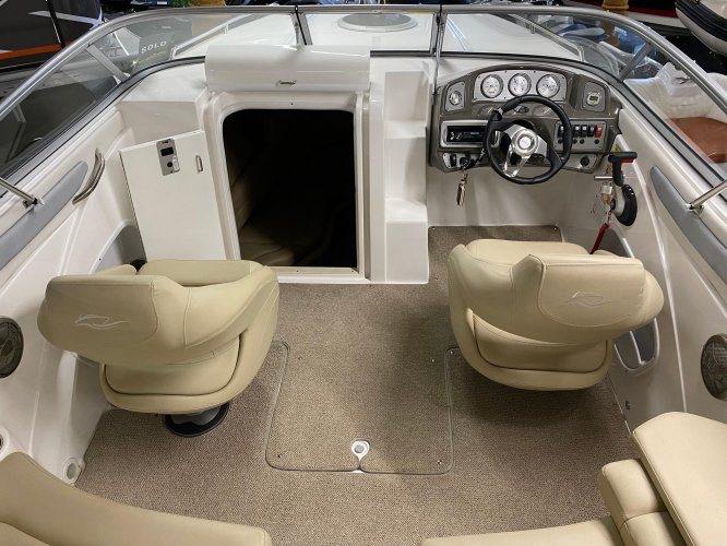 foto: 5 Rinker MTX 220