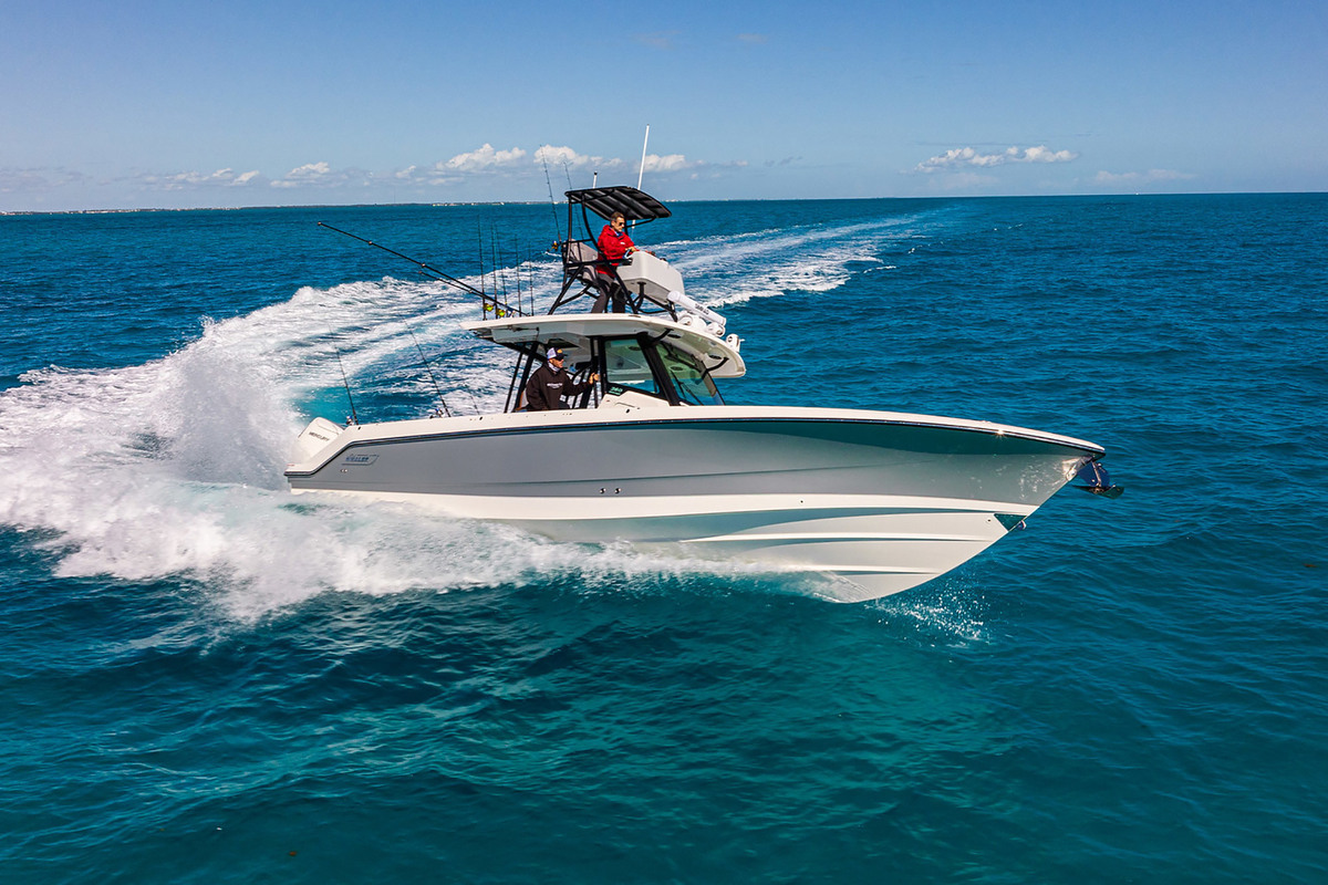 foto: 6 Boston Whaler 360 Outrage