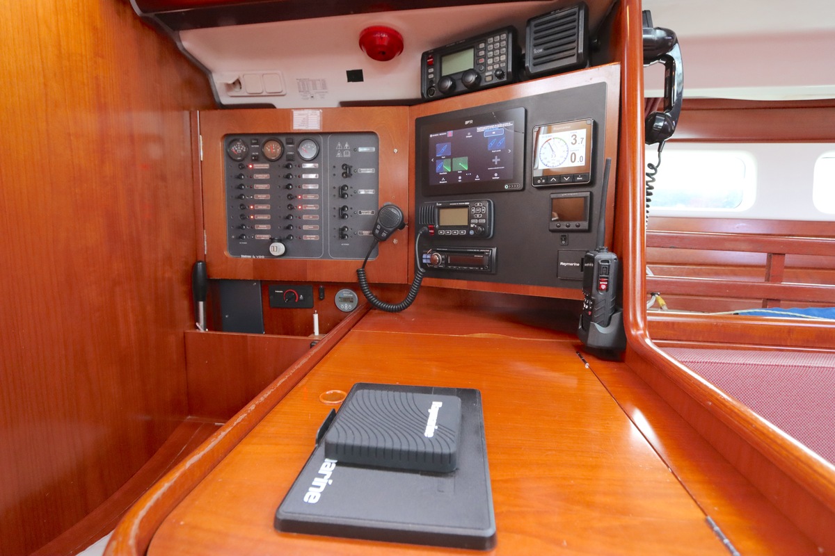 foto: 31 Beneteau Oceanis 423 Clipper 