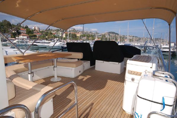 foto: 12 Fairline Squadron 68