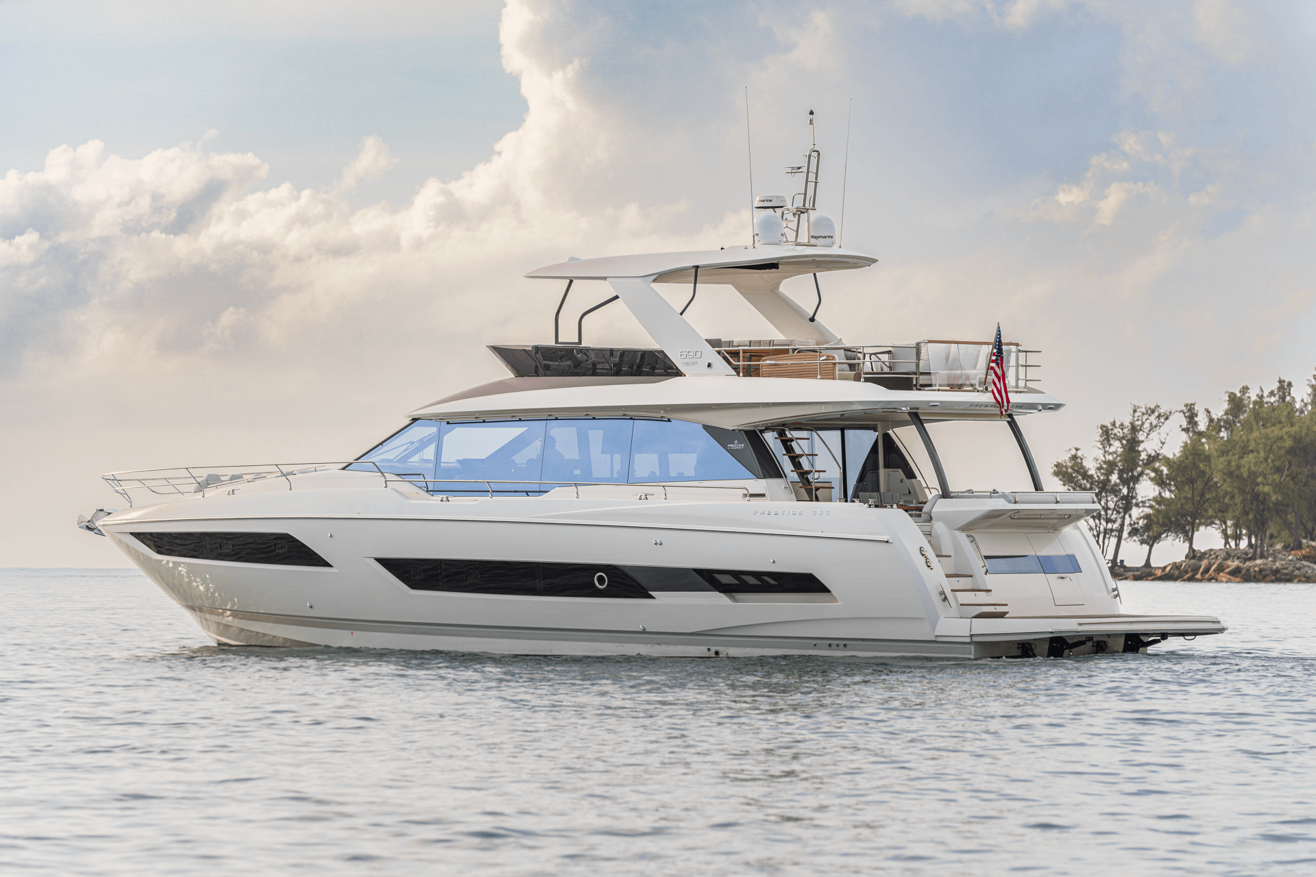 foto: 22 Prestige 690 flybridge #46