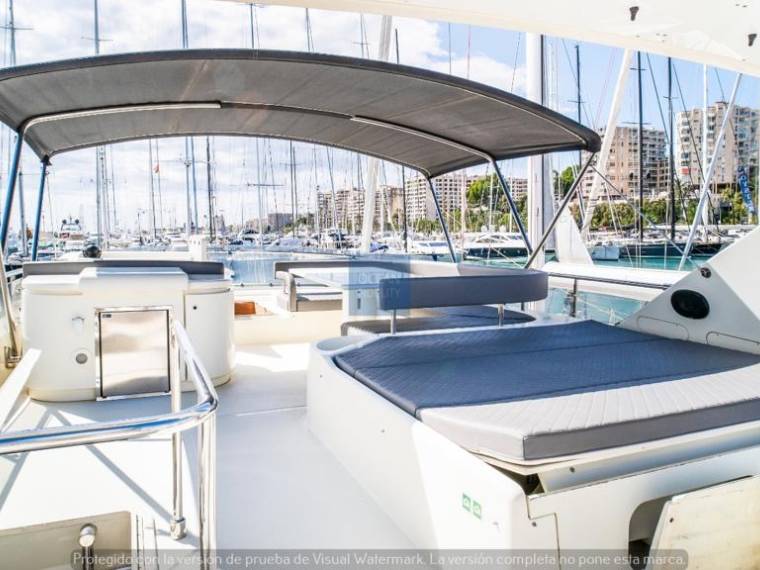 foto: 14 Ferretti 210 Fly