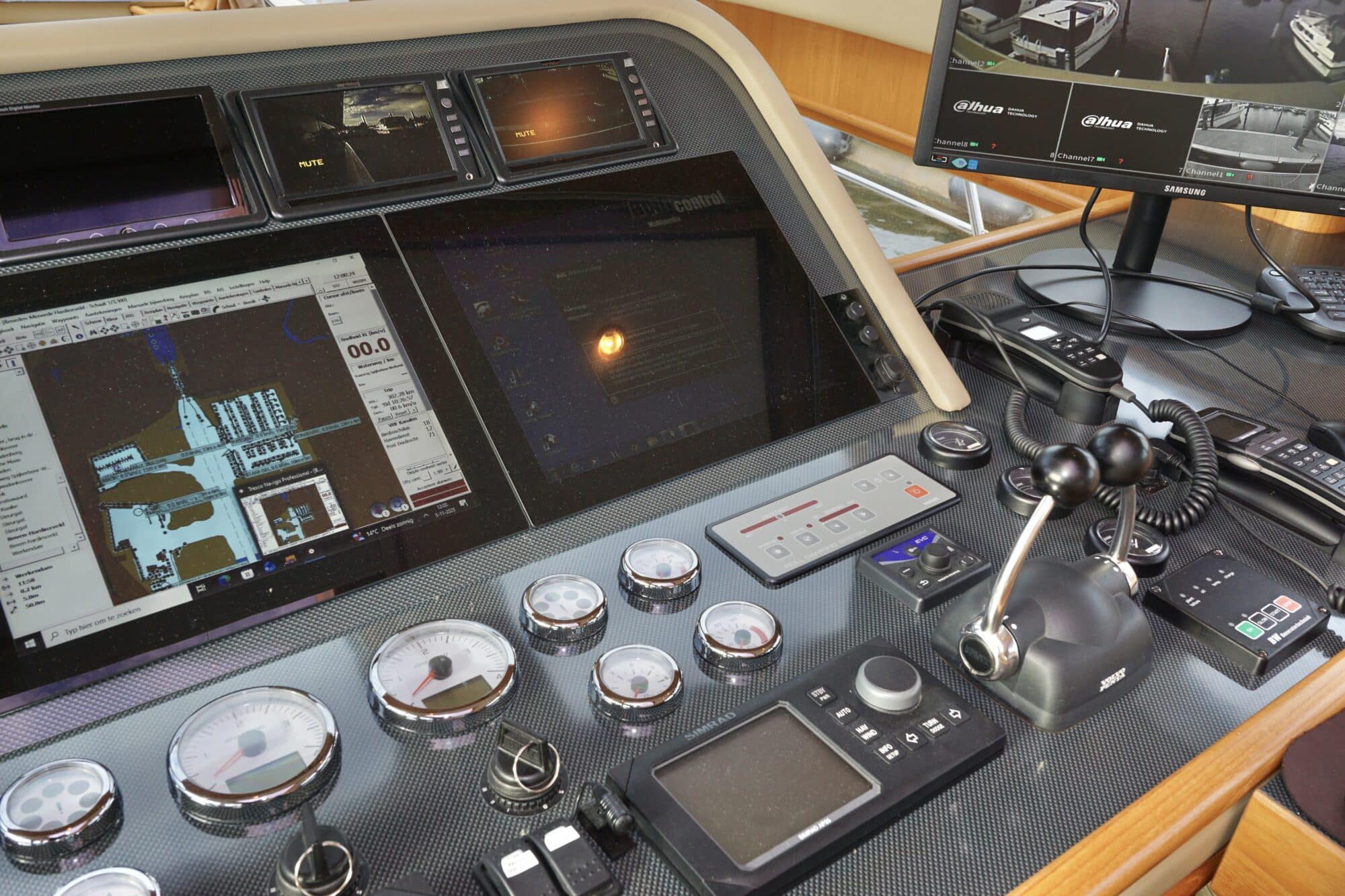 foto: 30 Van den Hoven Van den Hoven Exclusive 18.00 VS