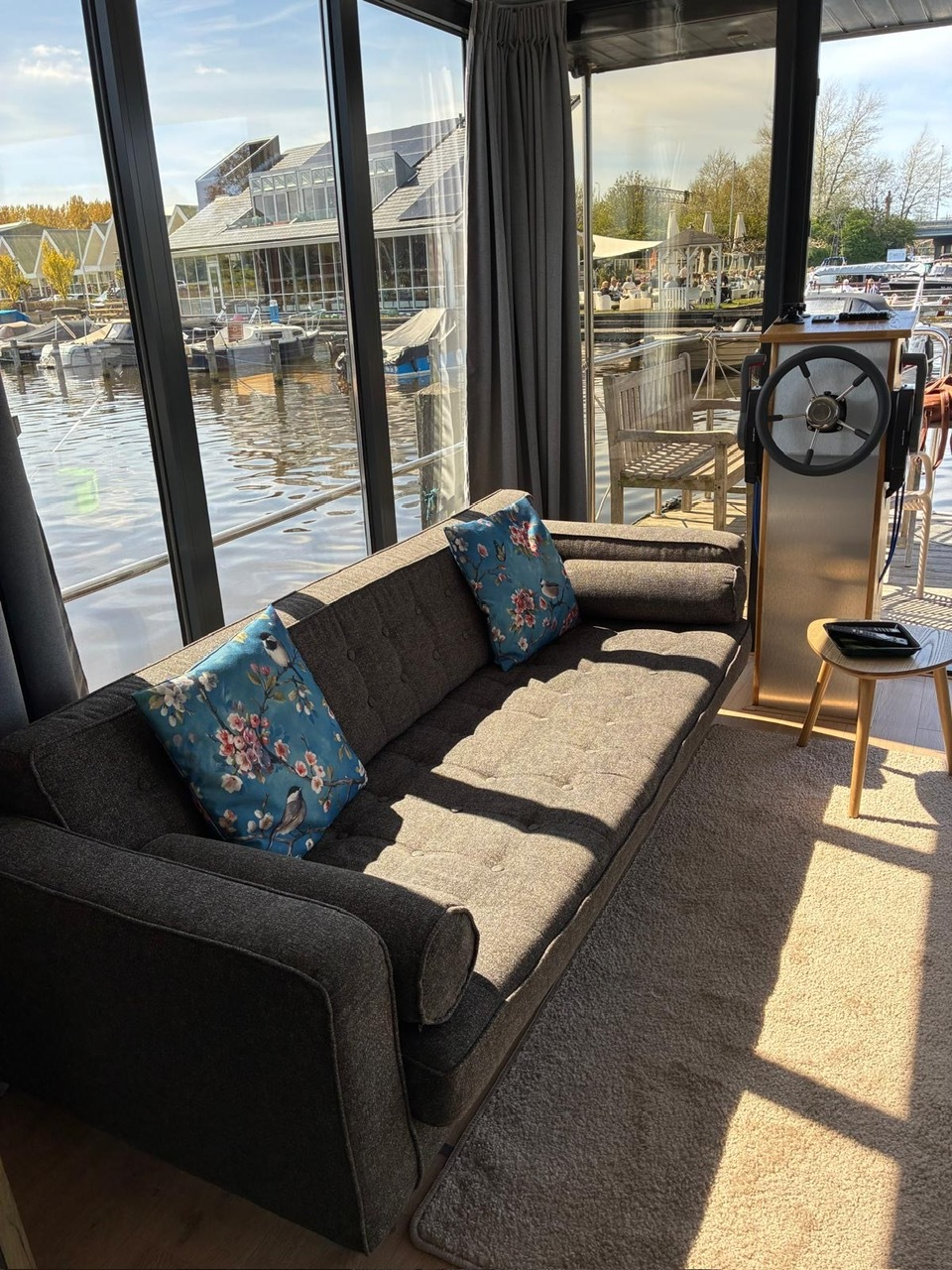 foto: 10 Campi 400, Met Ligplaats In Uitgeest