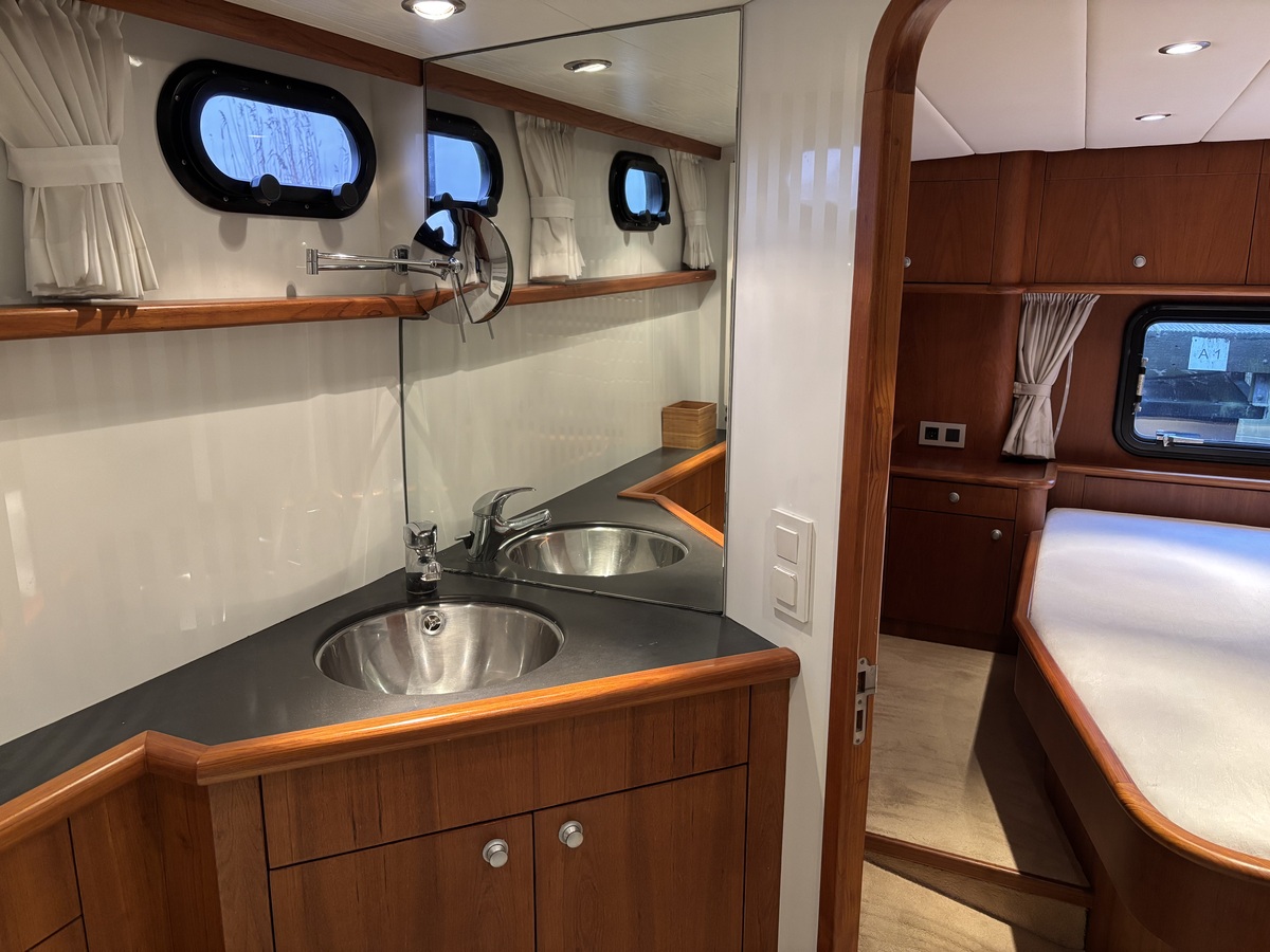 foto: 11 Explorer 45