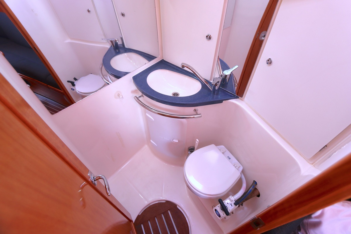 foto: 16 Bavaria  37-3 Cruiser