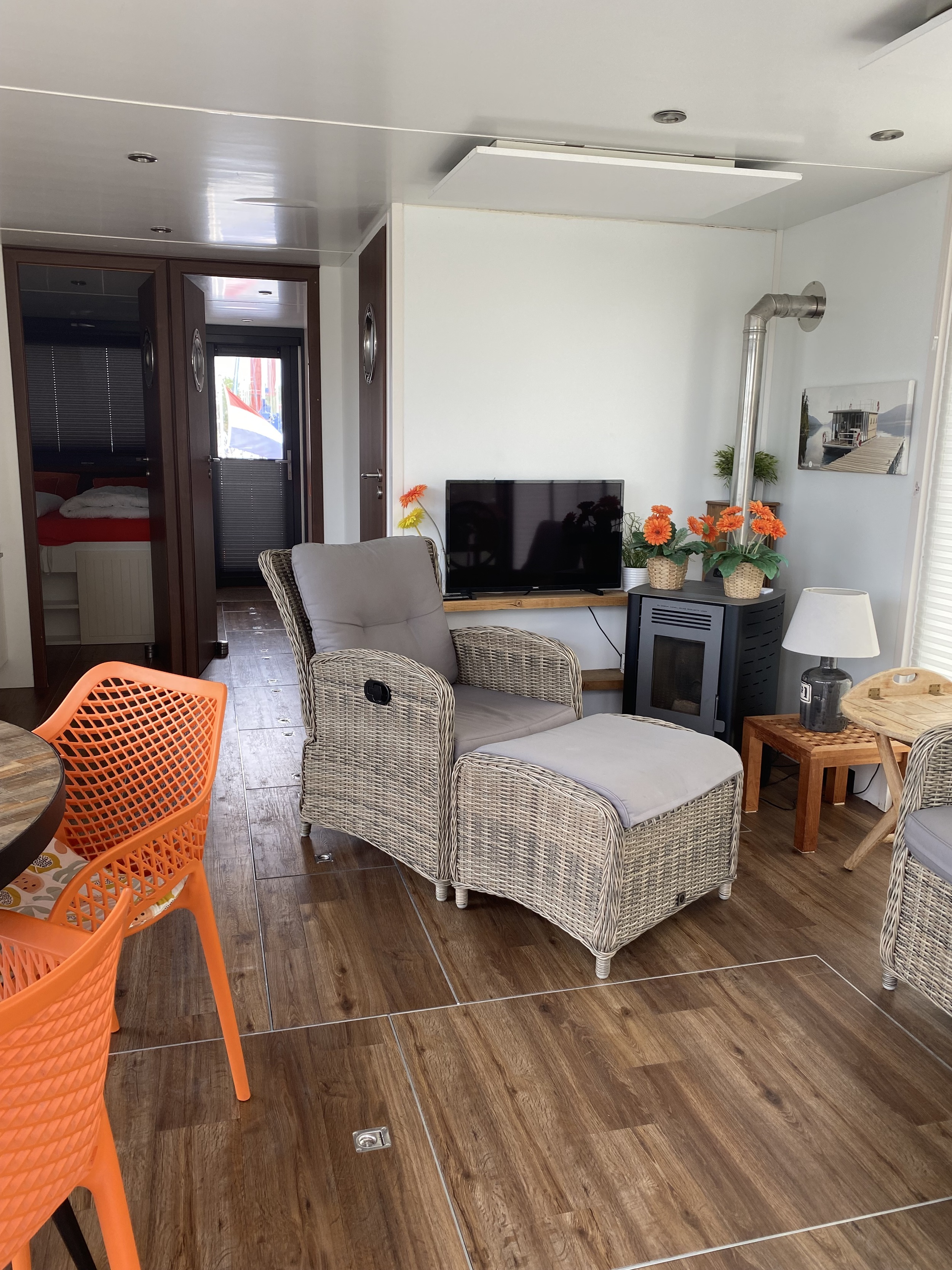 foto: 8 La Mare Houseboat Met Ligplaats Model DFS Aluminium