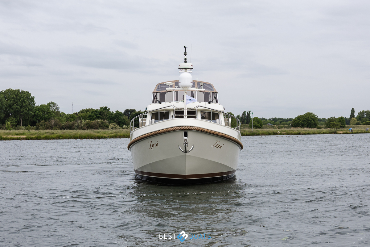 foto: 23 Linssen Grand Sturdy 430 AC MKII Diamond