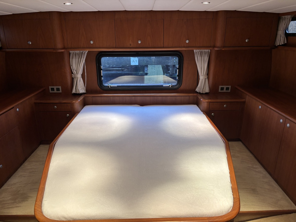 foto: 12 Explorer 45