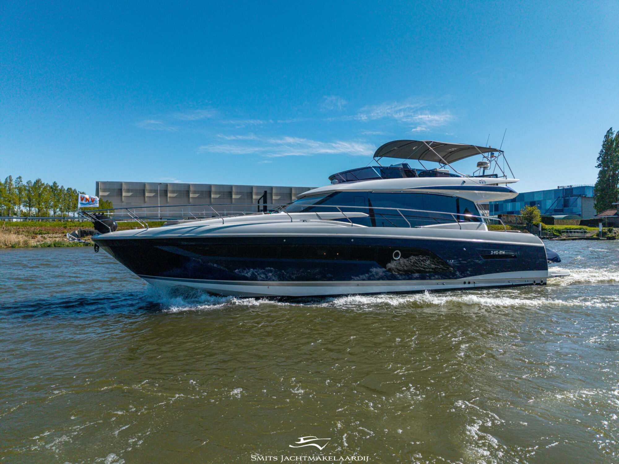 foto: 103 Prestige Prestige 590 Flybridge