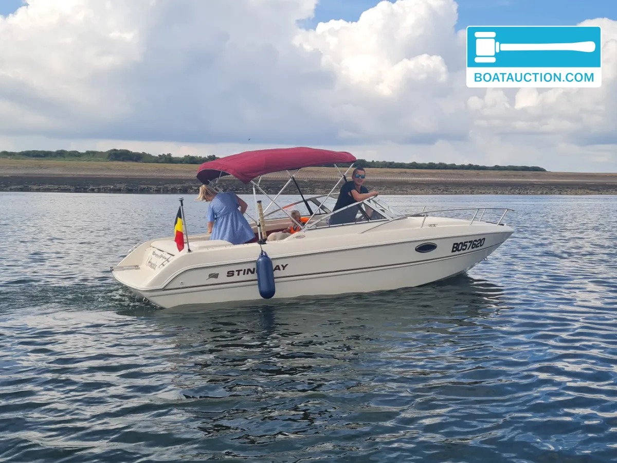 Stingray 220