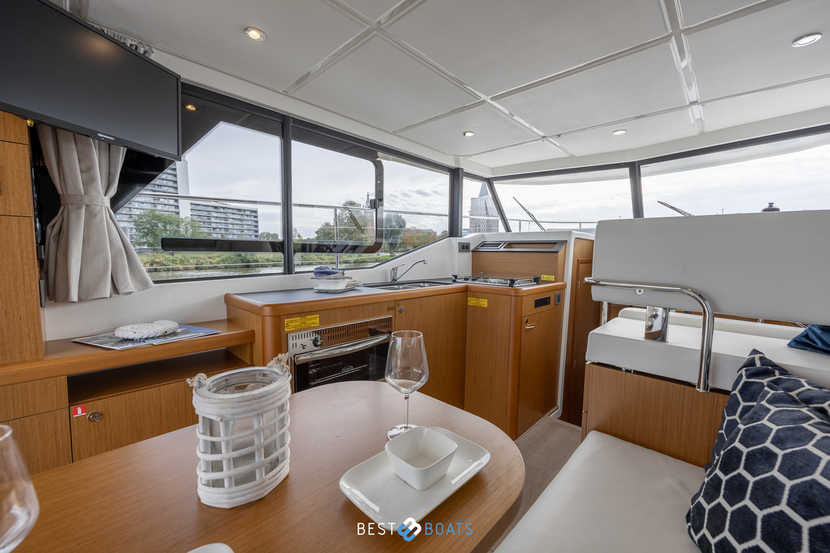 foto: 22 Beneteau Swift Trawler 30 