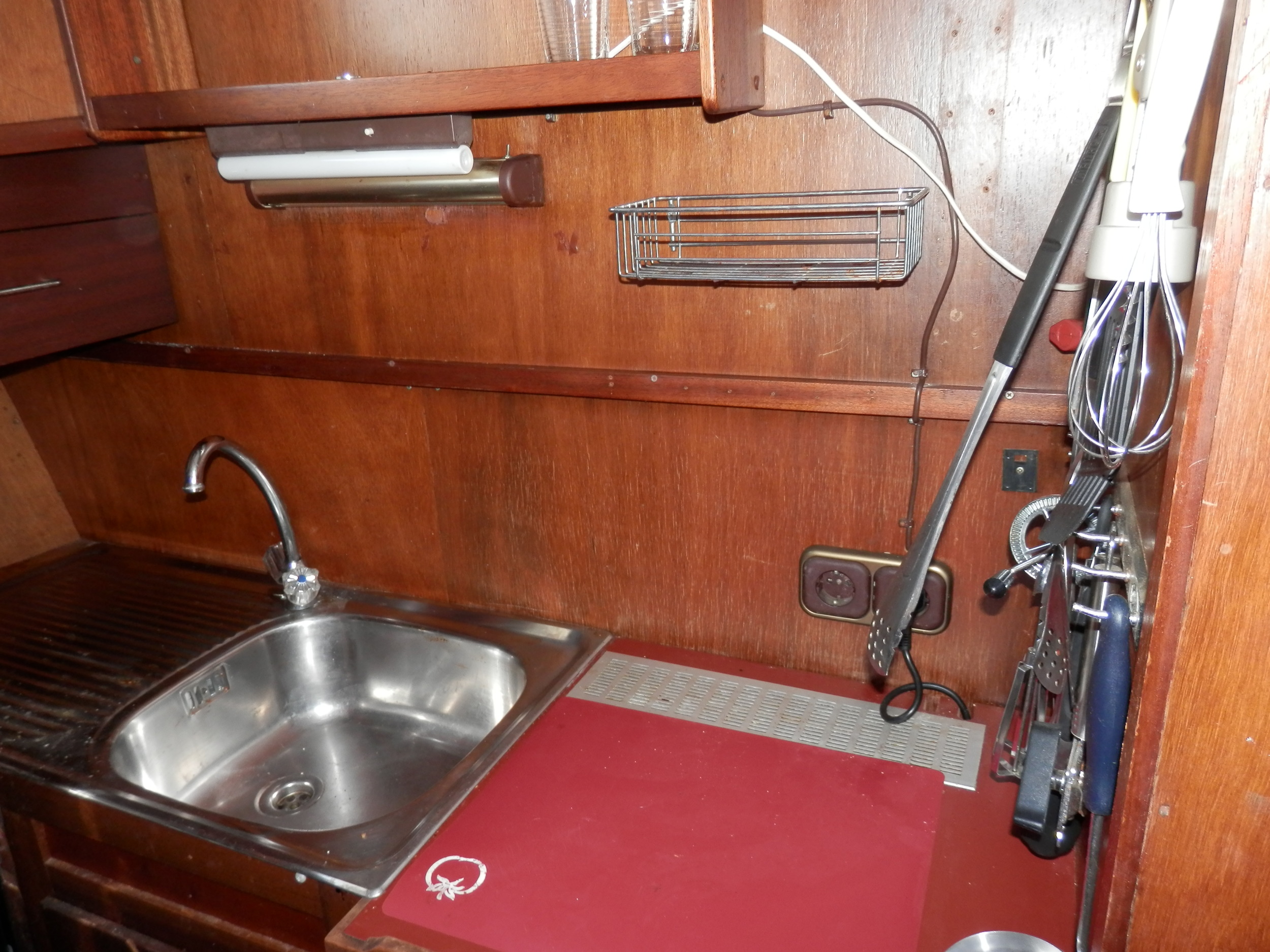 foto: 47 MOTORSAILER Kallipygos 10.00