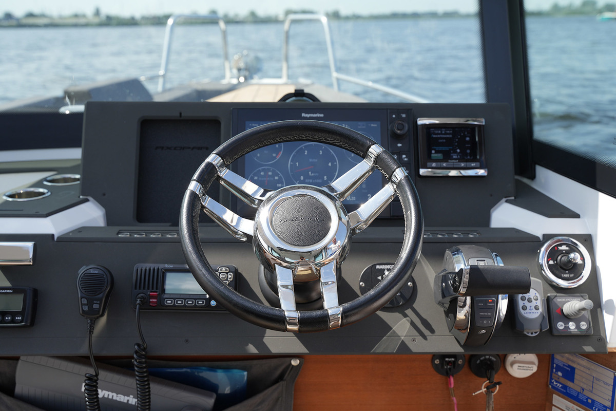 foto: 22 Axopar 28 Cabin