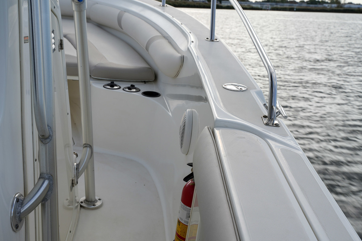 foto: 20 Boston Whaler 270 Outrage