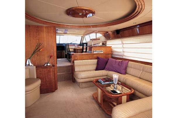 foto: 6 Ferretti  680