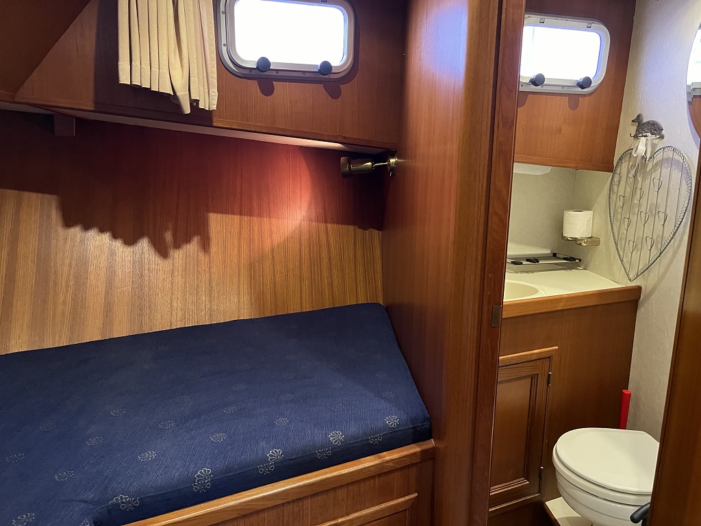 foto: 19 Blauwe Hand Trawler 1400