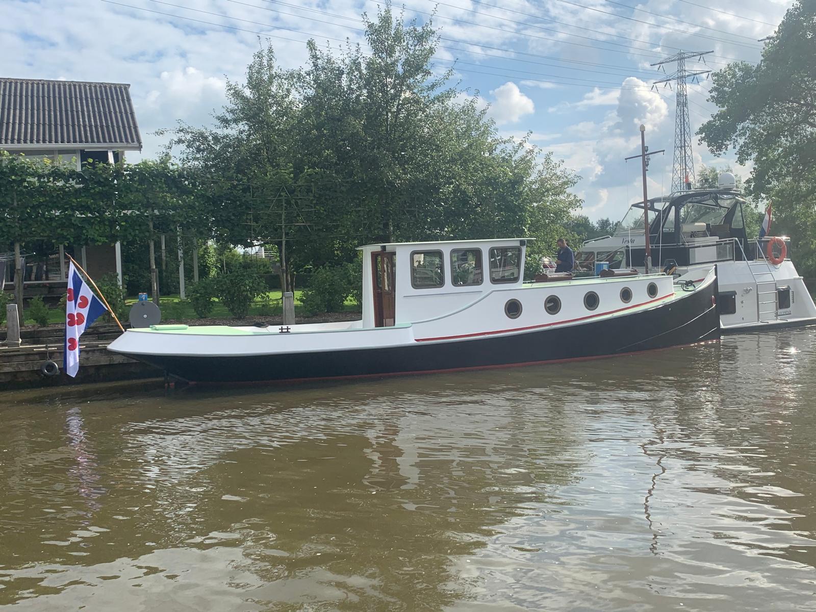 foto: 6 Amsterdamse Sleepboot 13.00