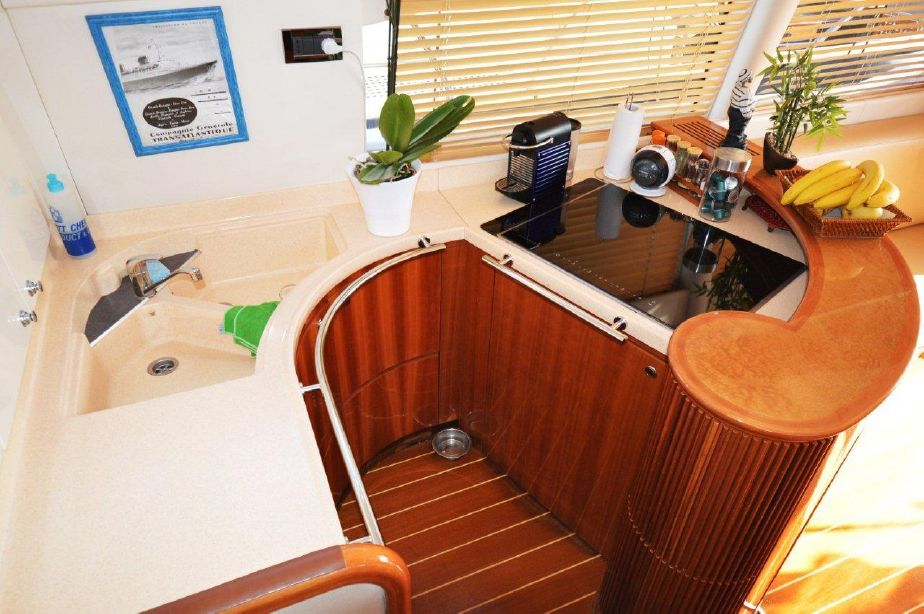 foto: 15 Azimut 52