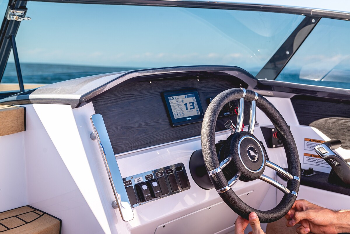 foto: 6 Alfastreet Marine 25 Cabin Evolution - Outboard Series