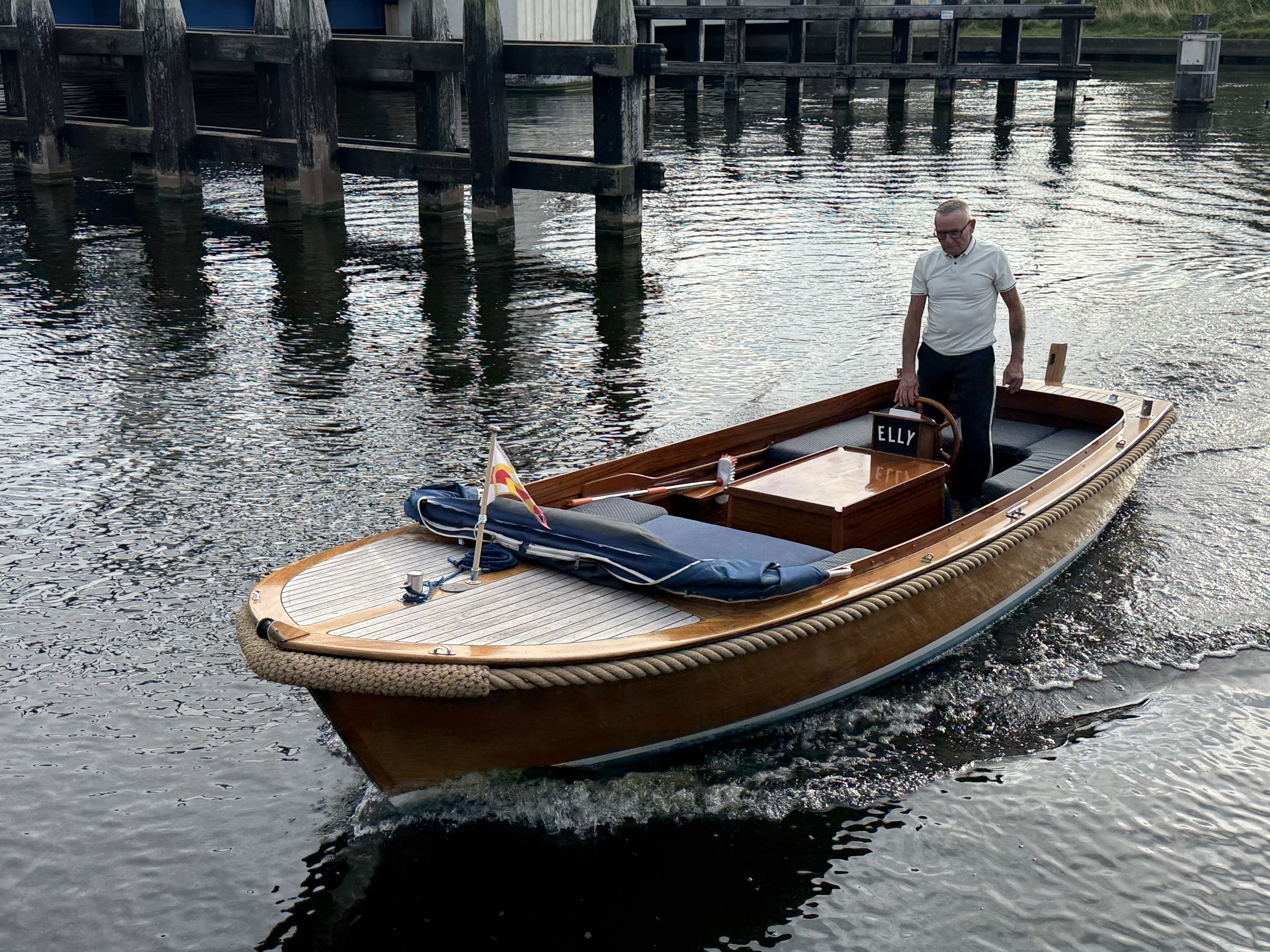 foto: 9 Spiegelsloep A.W. 195